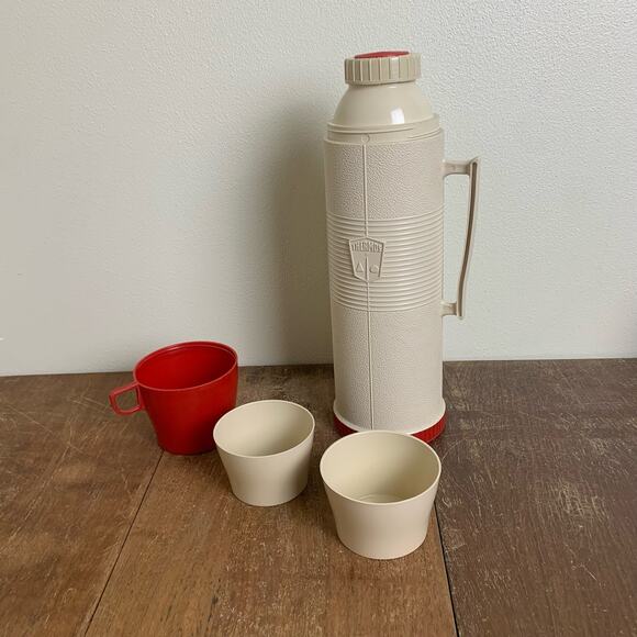 Vintage THERMOS 2402 1 Quart Insulated Vacuum Bottle with 2 Cups - Picture 3 of 7